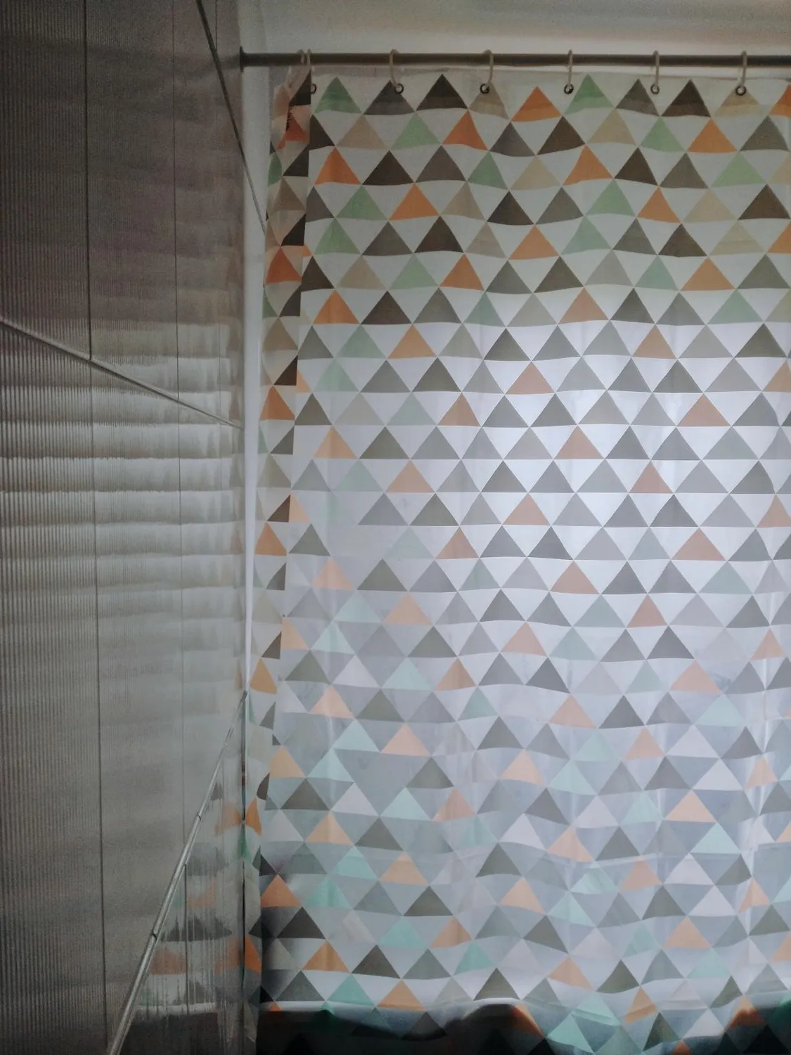 mDesign Duschvorhang Dreiecksmuster koralle mint 183x183 cm