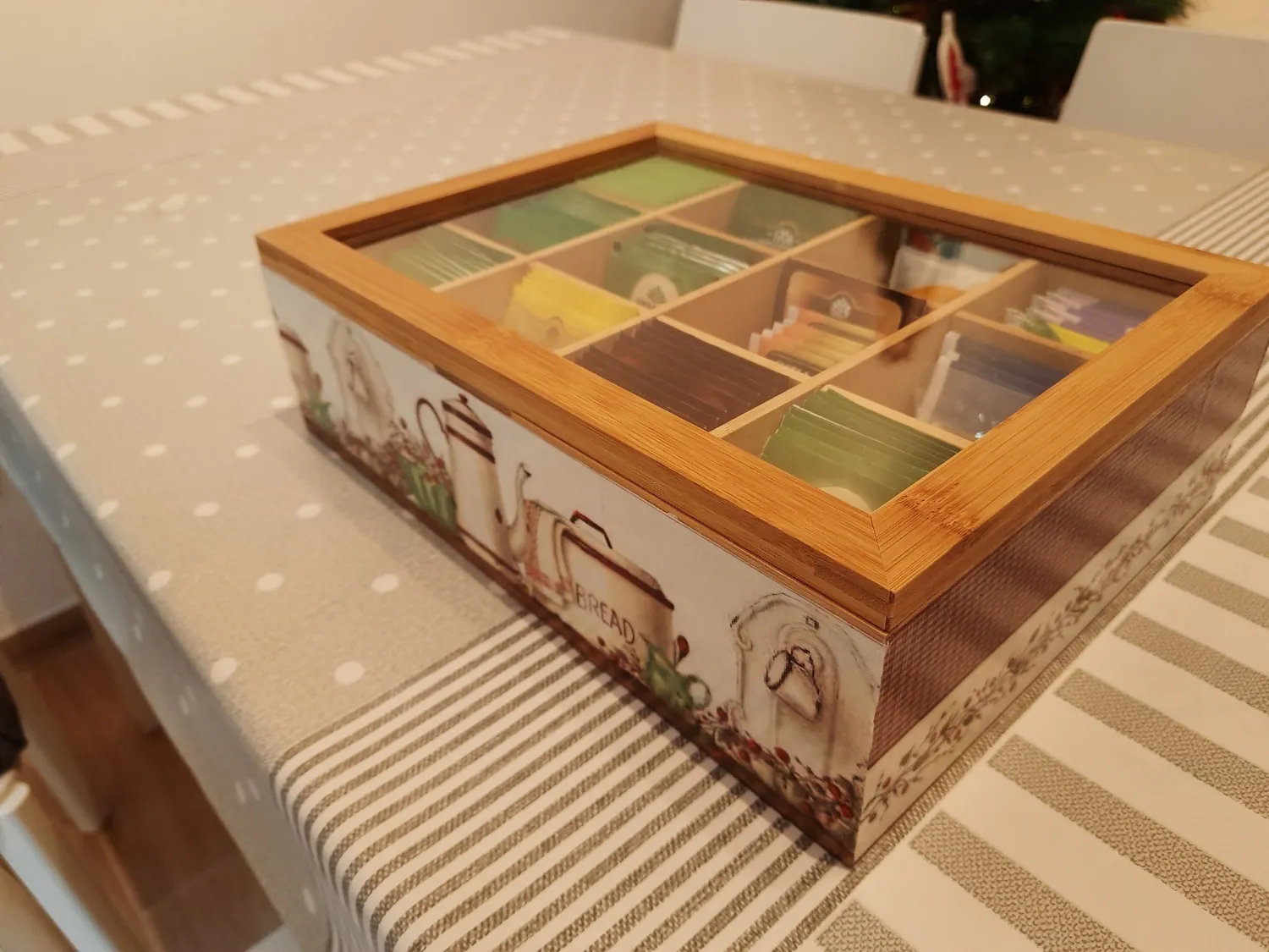 mDesign Teebox Teekiste Holz 12 Fächer bambus mit Sichtfenster