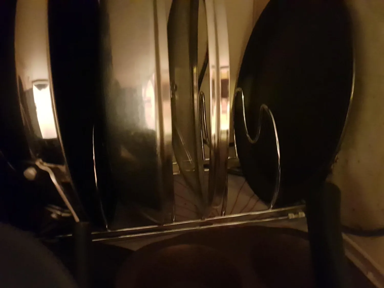 mDesign 6544MDKEU Pfannenhalter Chrom 6 Fächer stehend