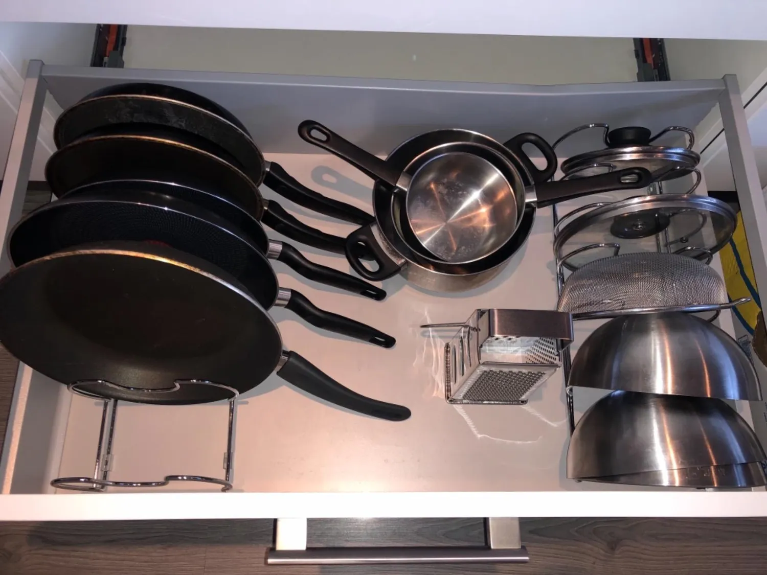 mDesign Pfannenhalter Topfdeckelhalter Chrom 2er-Set