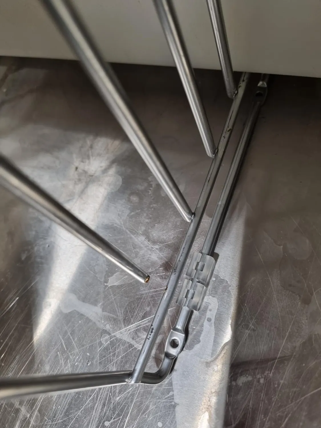 mDesign Deckelhalter Metall 2er-Set silberfarben fünffach