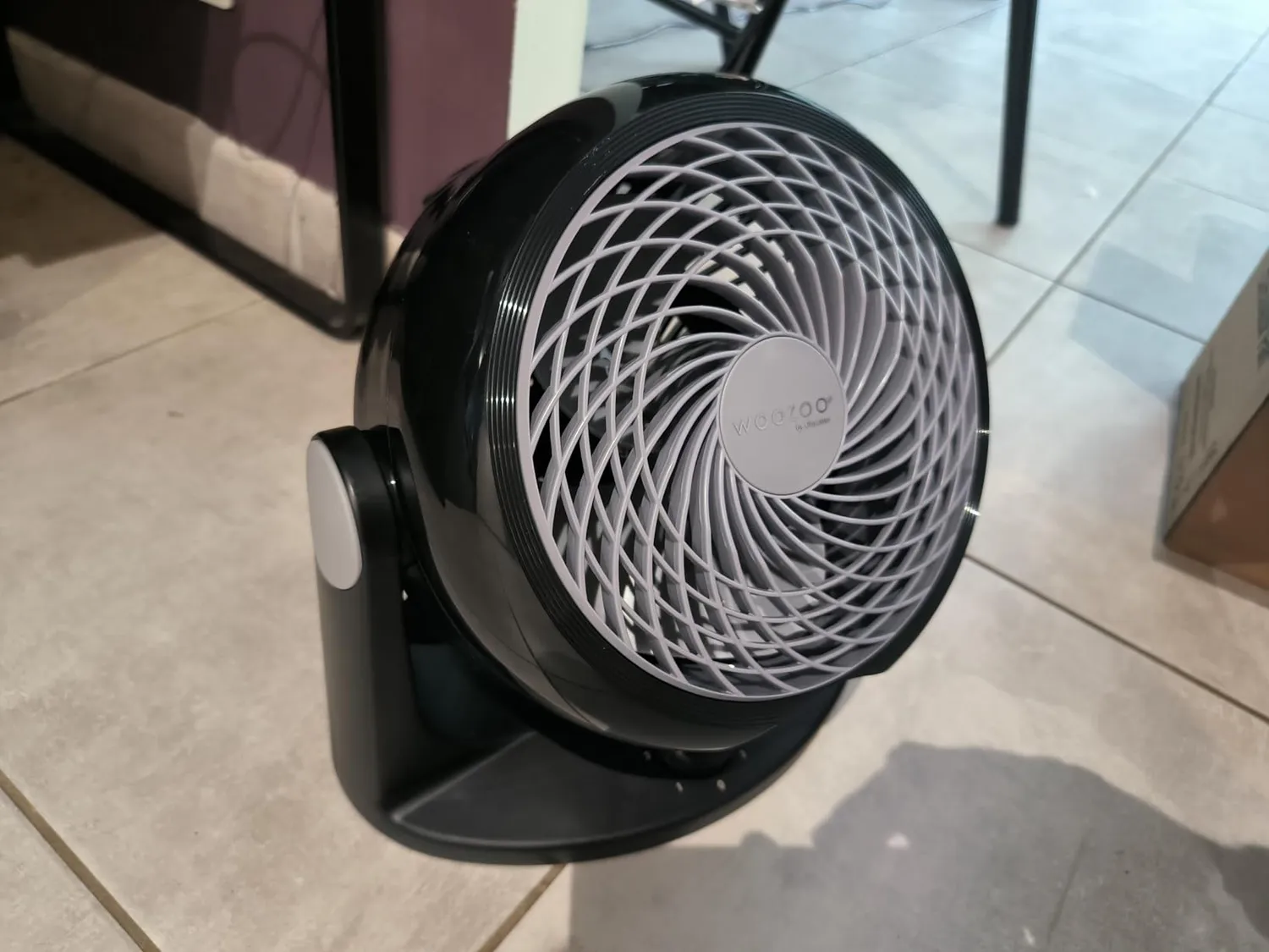 Iris Ohyama Woozoo PCF-HD18N Tischventilator Schwarz 23 m²