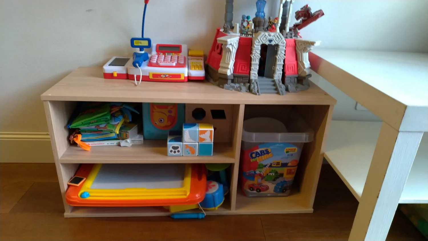 Iris Ohyama MDB-3S TV-Schrank hellbraun für 43 Zoll