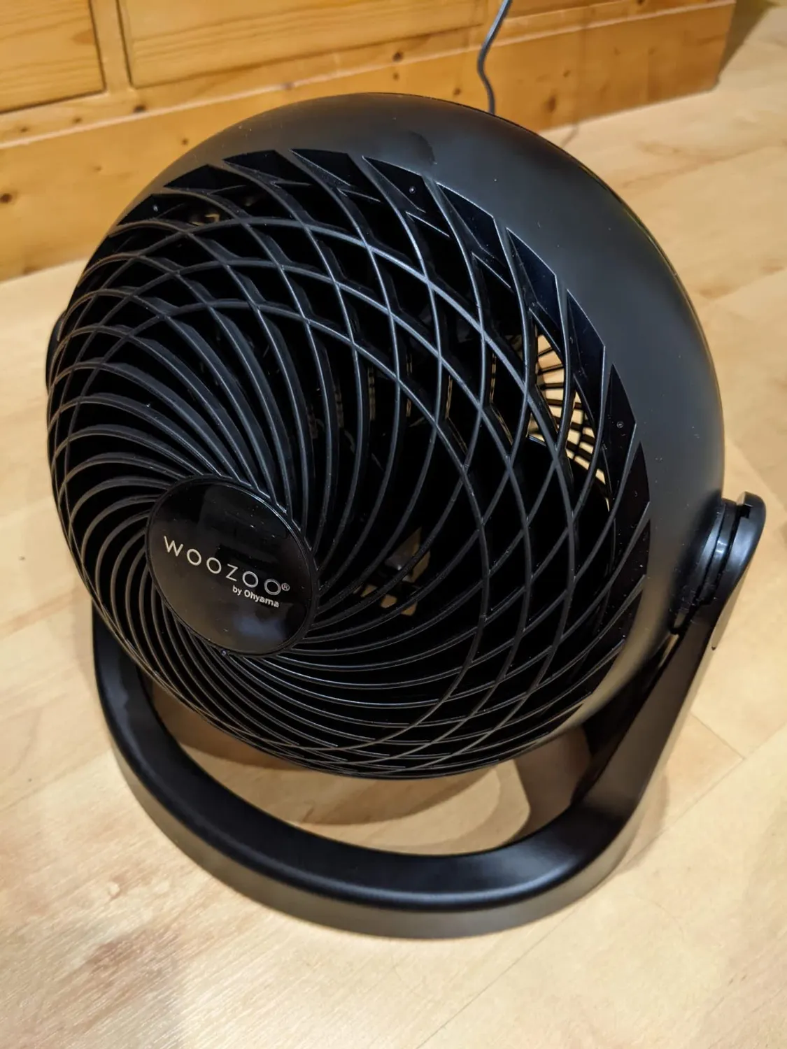 Iris Ohyama Woozoo PCF-HE18 Tischventilator schwarz 3 Stufen
