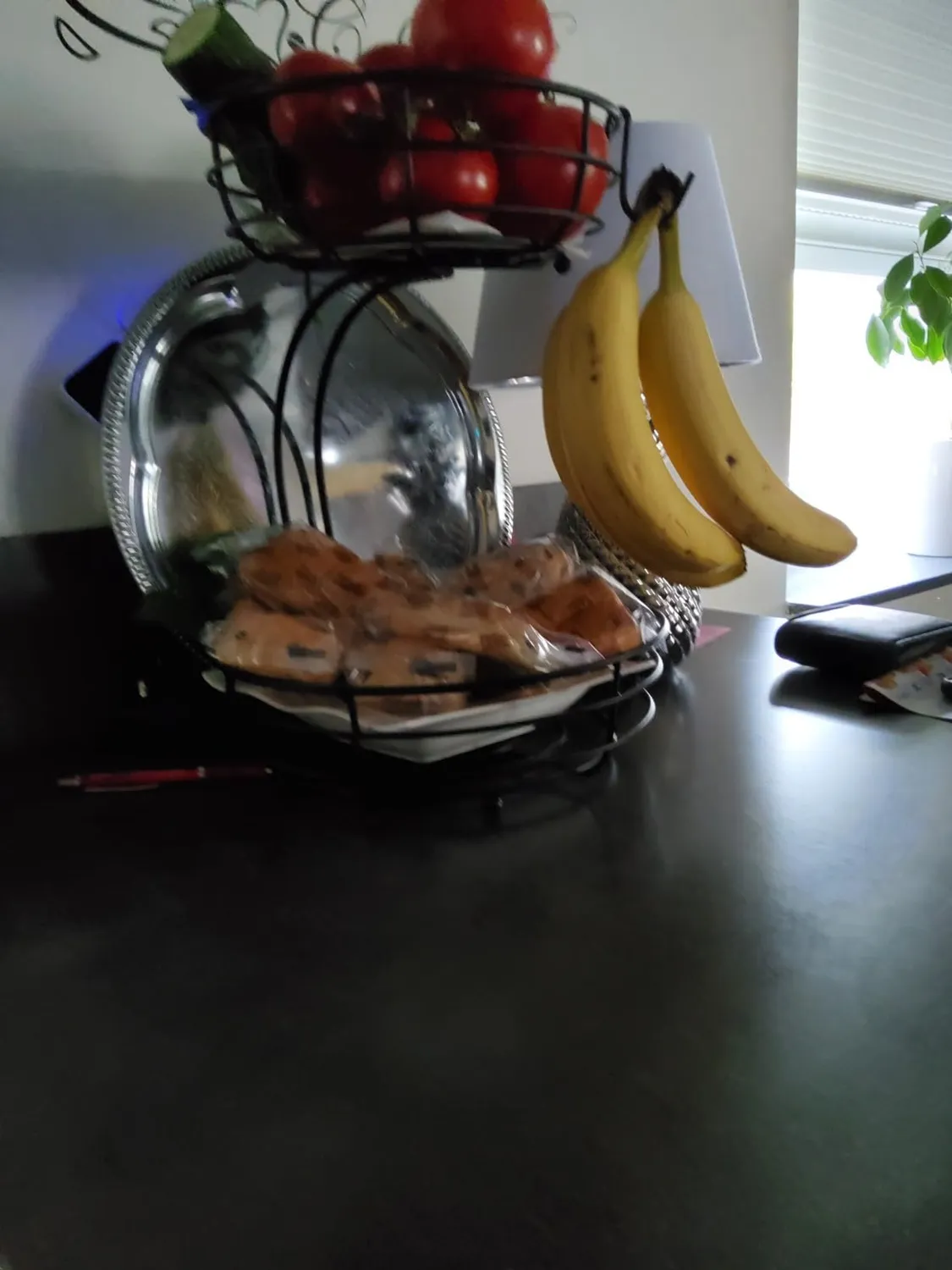 BOMCLAP Obstkorb 2-stöckig braun Metall Bananenhalter