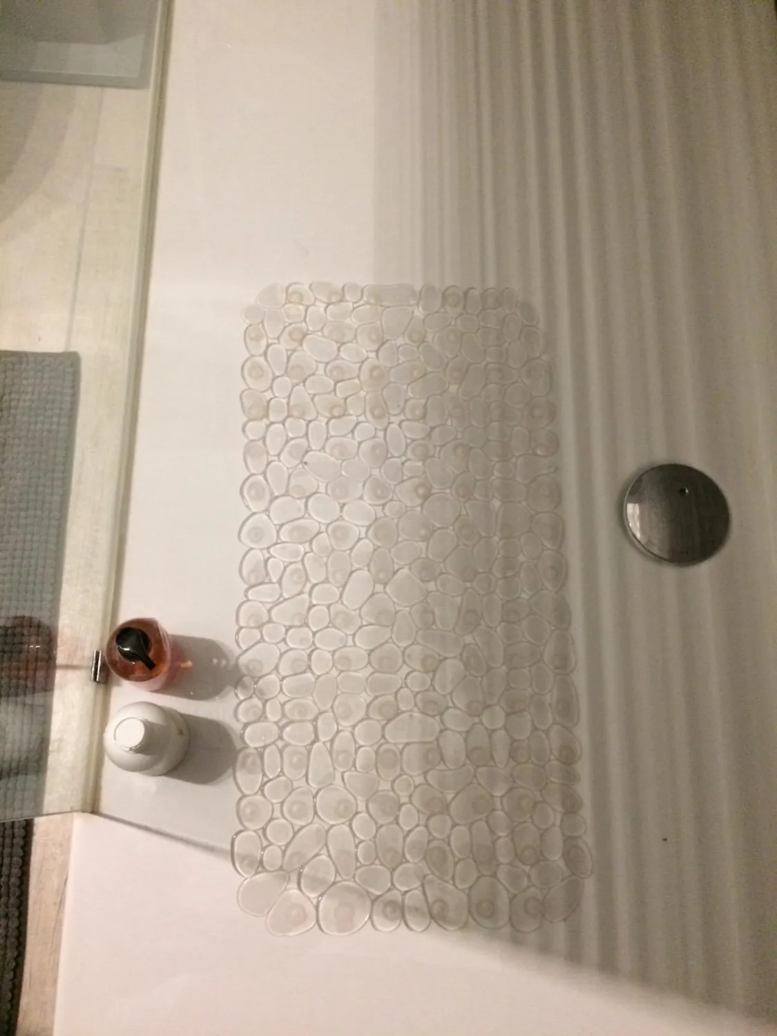 mDesign Badematte transparent PVC Duschmatte 34,9x67,3cm Saugnäpfe