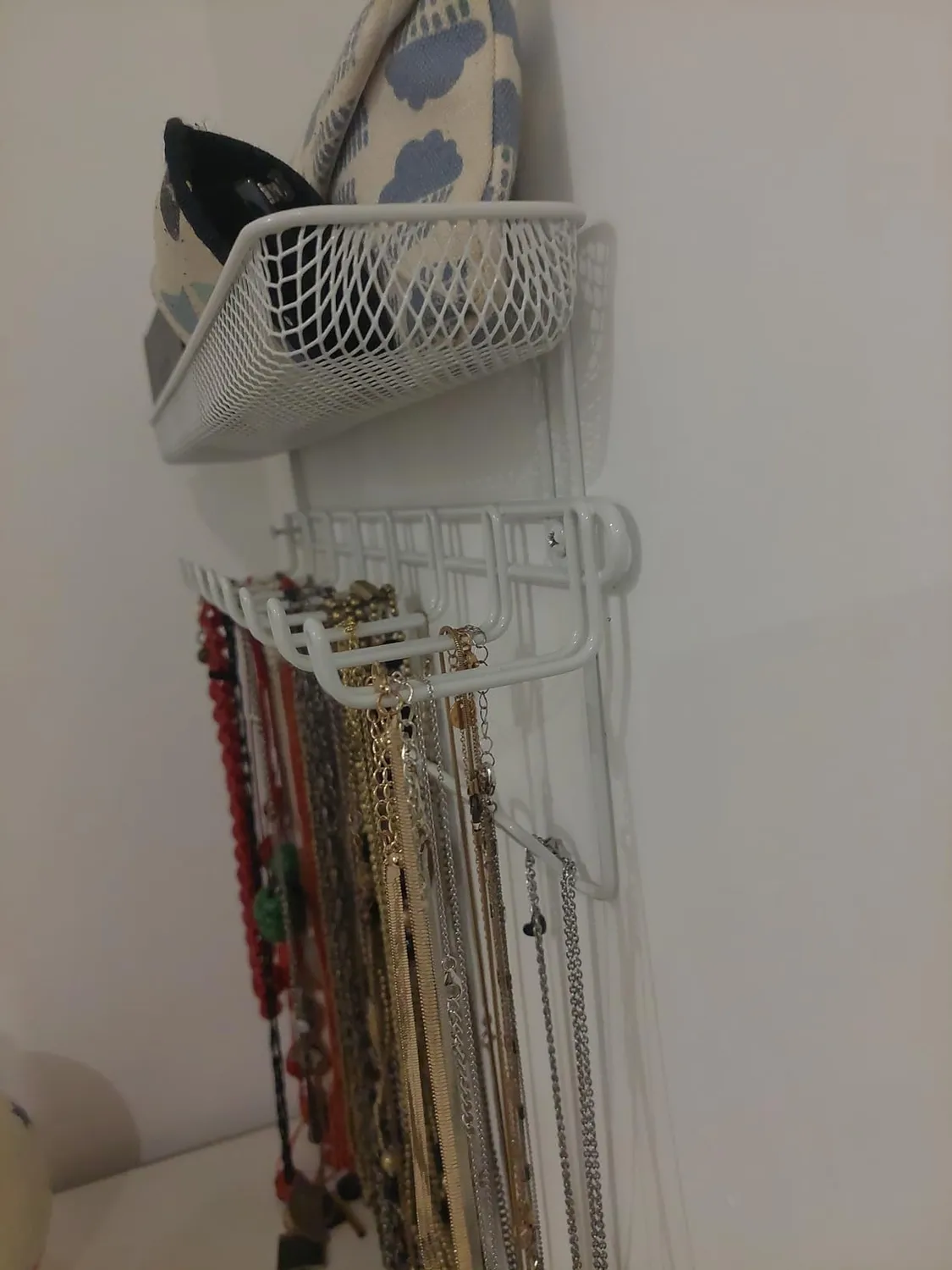 mDesign Schmuck Organizer Wandgarderobe weiß 19 Haken Ablage