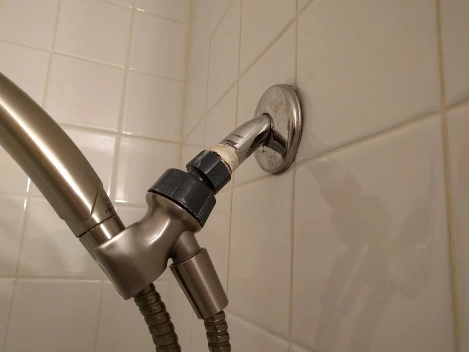 mDesign Duschablage Hängen Duschkorb mattsilber