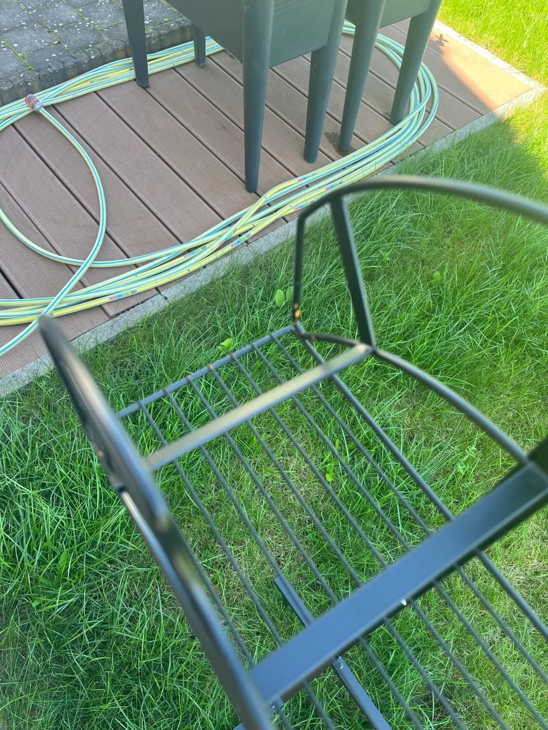 BOMCLAP Gartenschlauchhalter freistehend Metall schwarz Ablage
