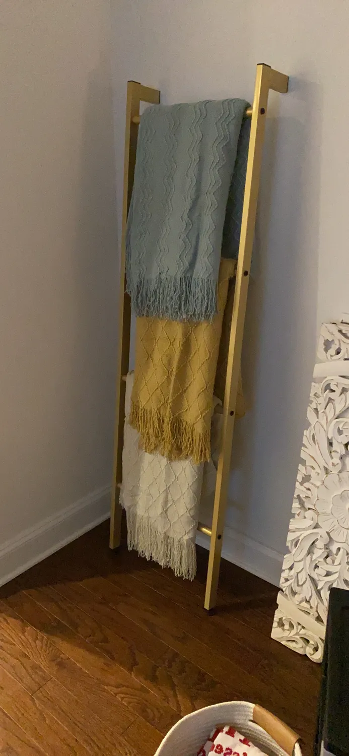 mDesign Handtuchleiter Handtuchständer beige 4 Ebenen Metall