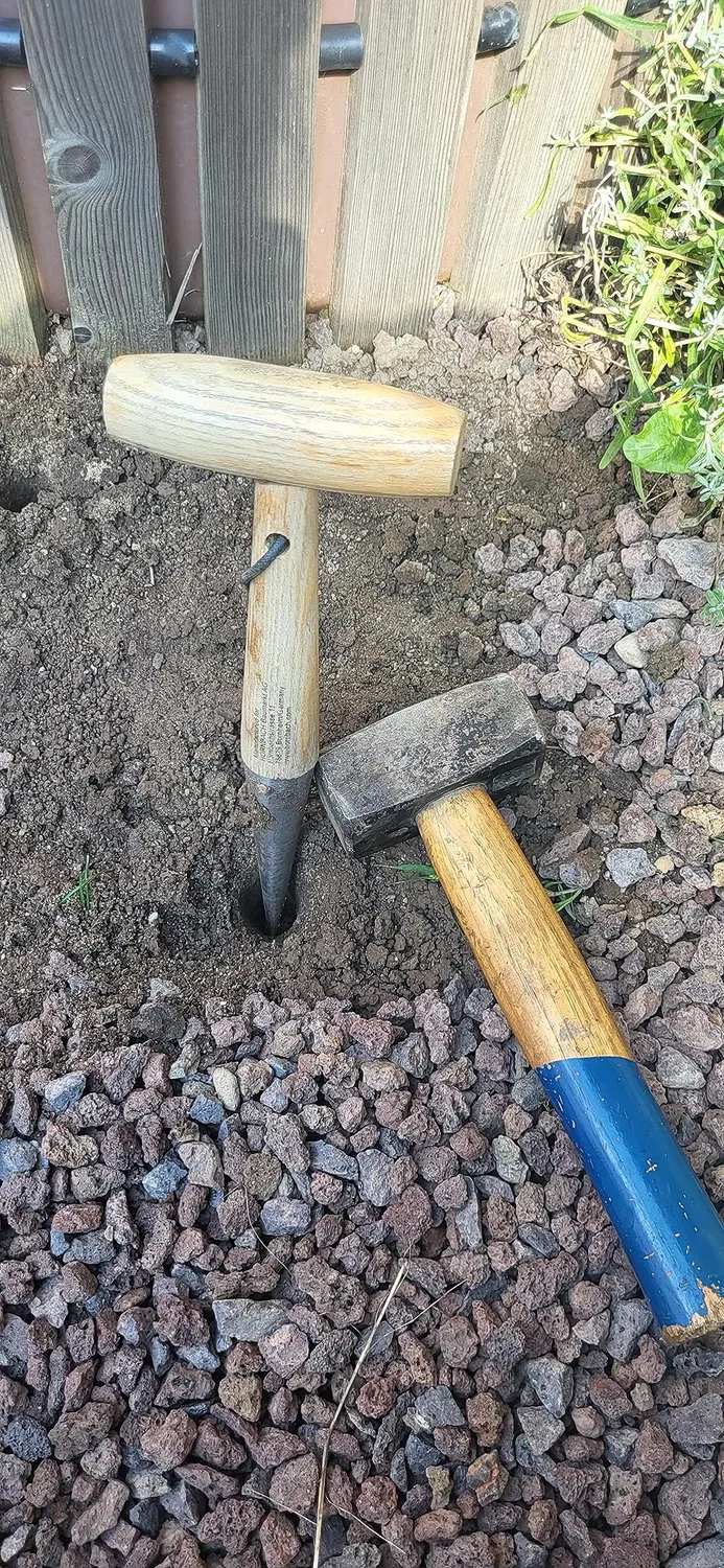 BOMCLAP Gartenschlauchhalter freistehend Metall schwarz Ablage