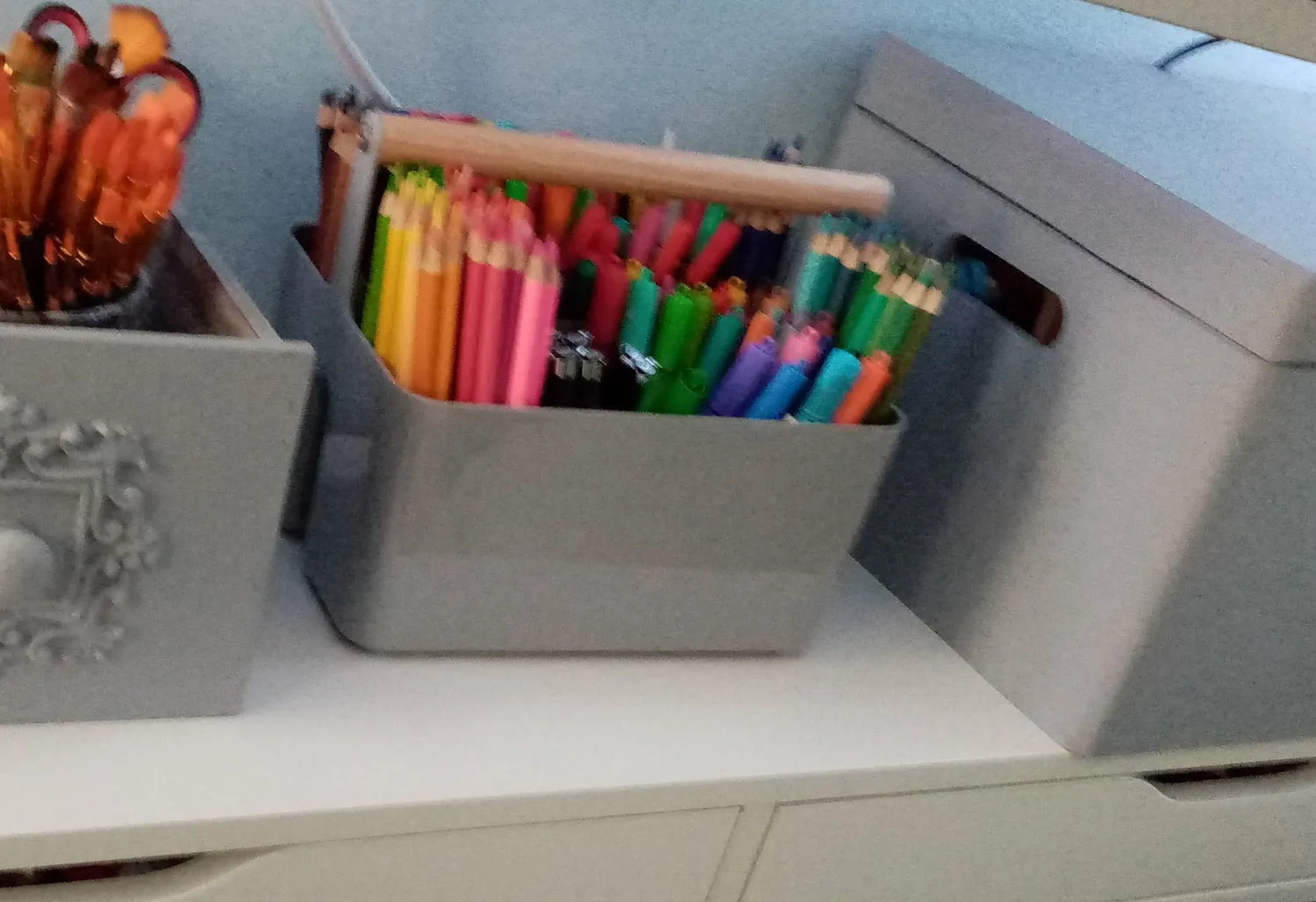 mDesign Bad Organizer Korb 2 Fächer transparent-natur Griff