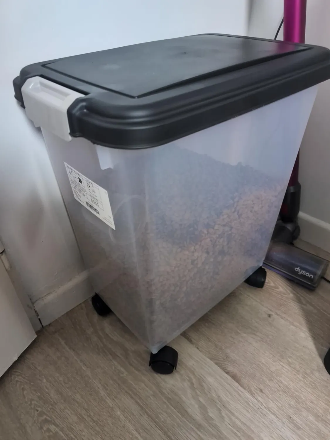 Iris Ohyama MP-8 Futterbox 30L schwarz luftdicht