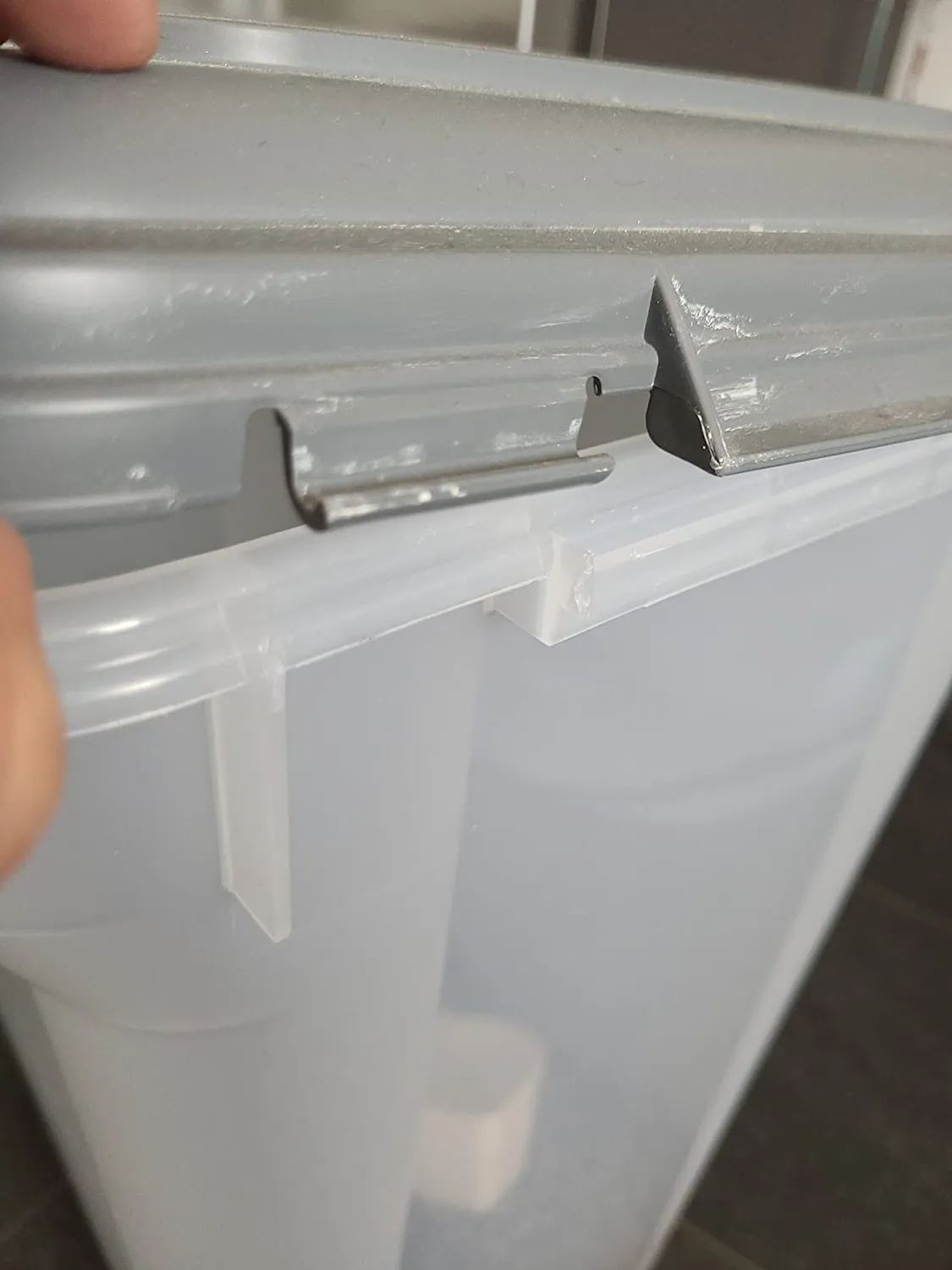 Iris Ohyama ATS-L Futterbox 45 L grau luftdicht mit Schaufel