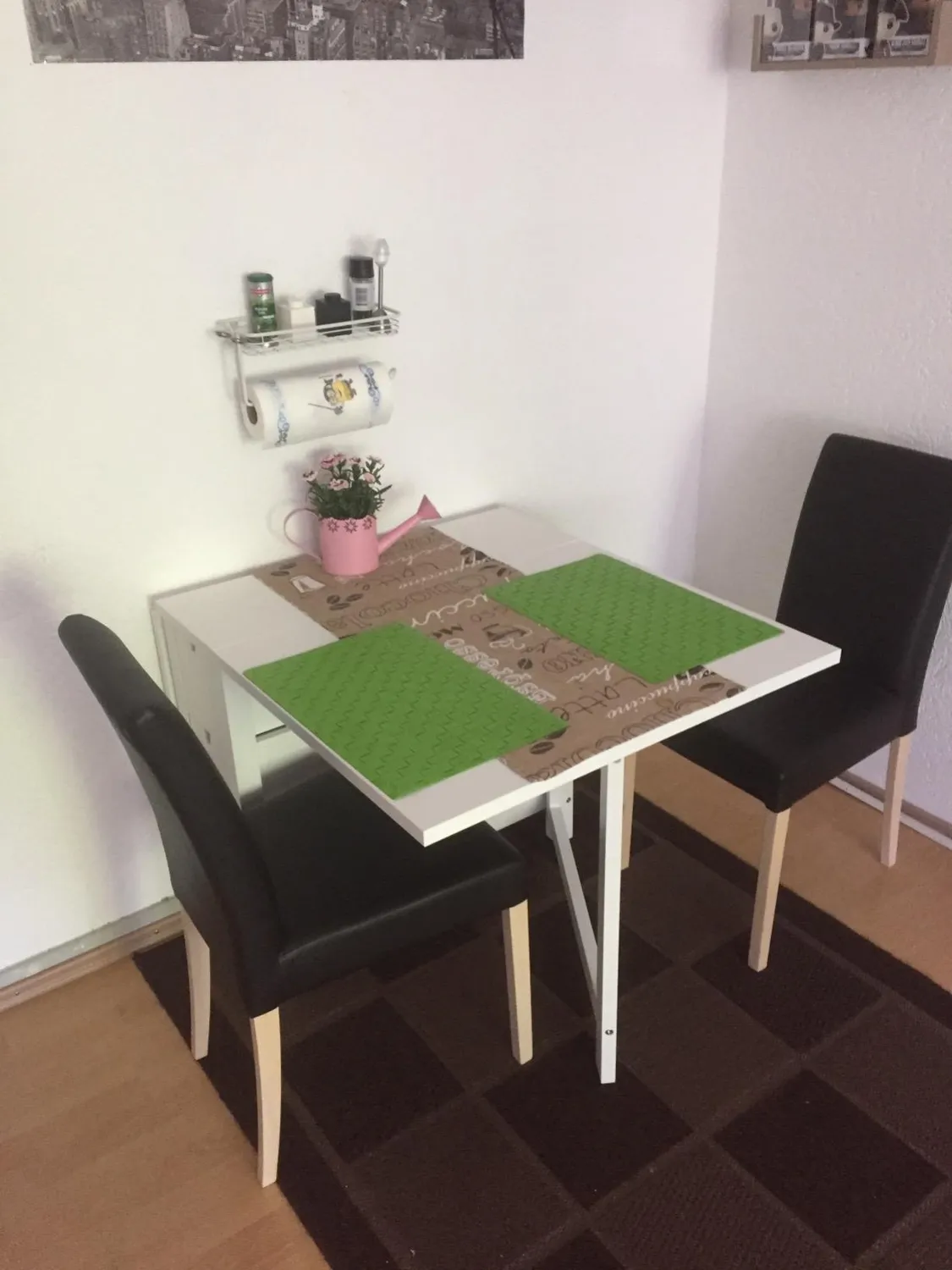 mDesign Küchenrollenhalter Wand mit Regal chrom für Jumbo-Rollen