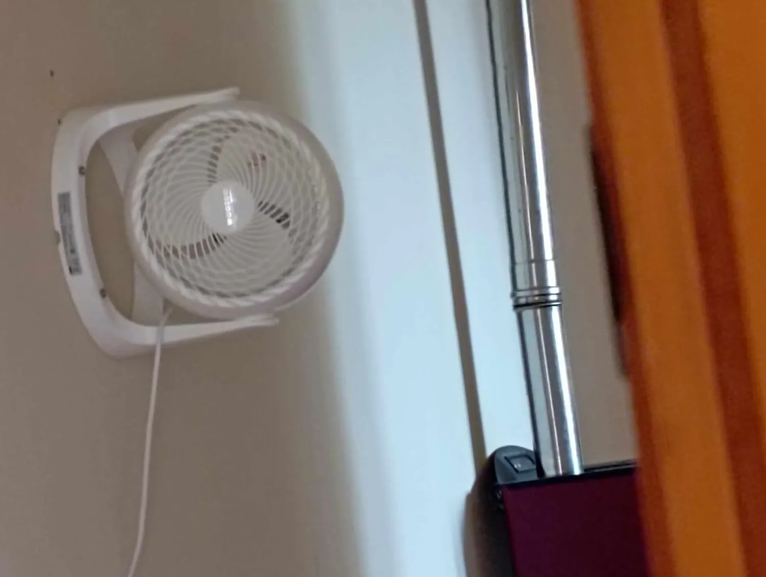 Woozoo PCF-HE18 Tischventilator weiß 23 m² kompakt