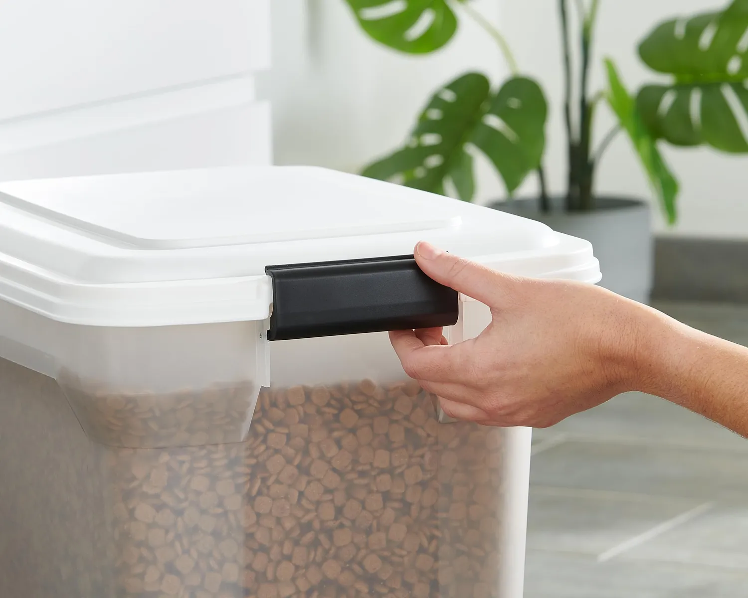Iris Ohyama ATS-M Futterbox 20L Weiß luftdicht