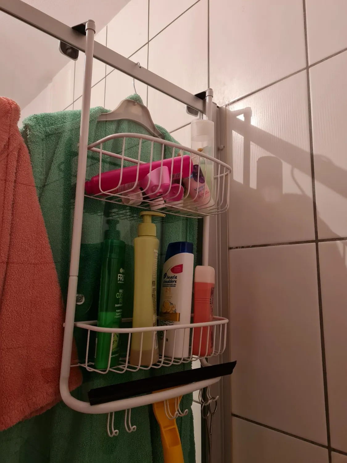 mDesign Duschablage Hängen Duschkorb mattsilber