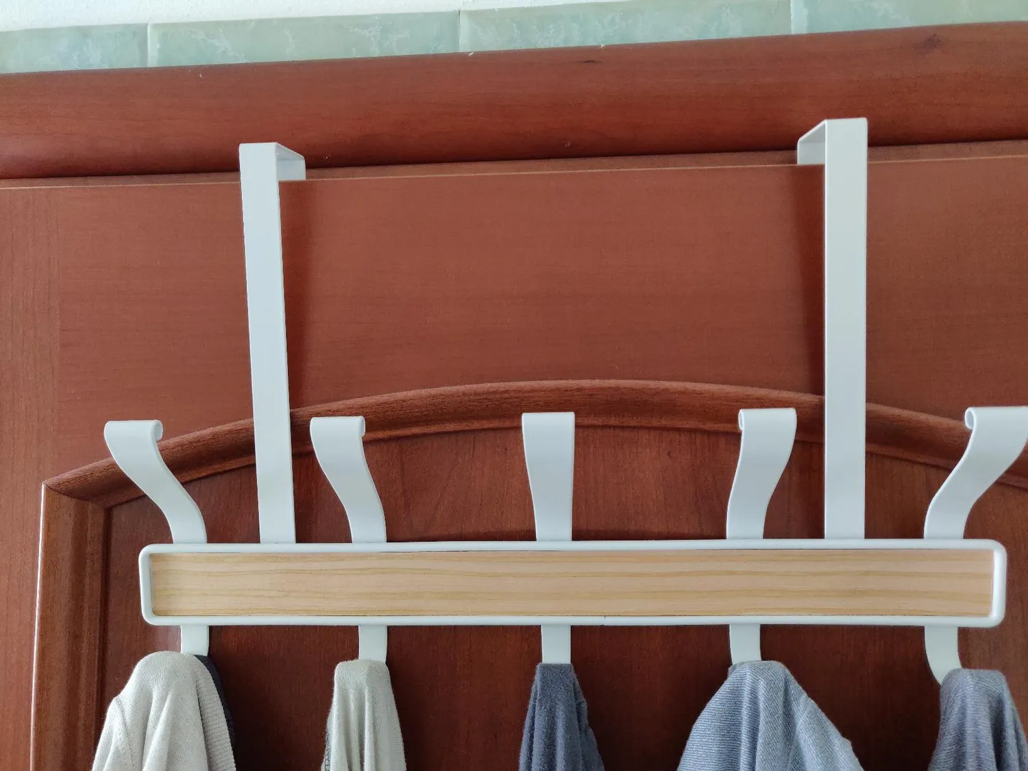 mDesign Hakenleiste 5 Doppelhaken Tür Weiß Holz Garderobe
