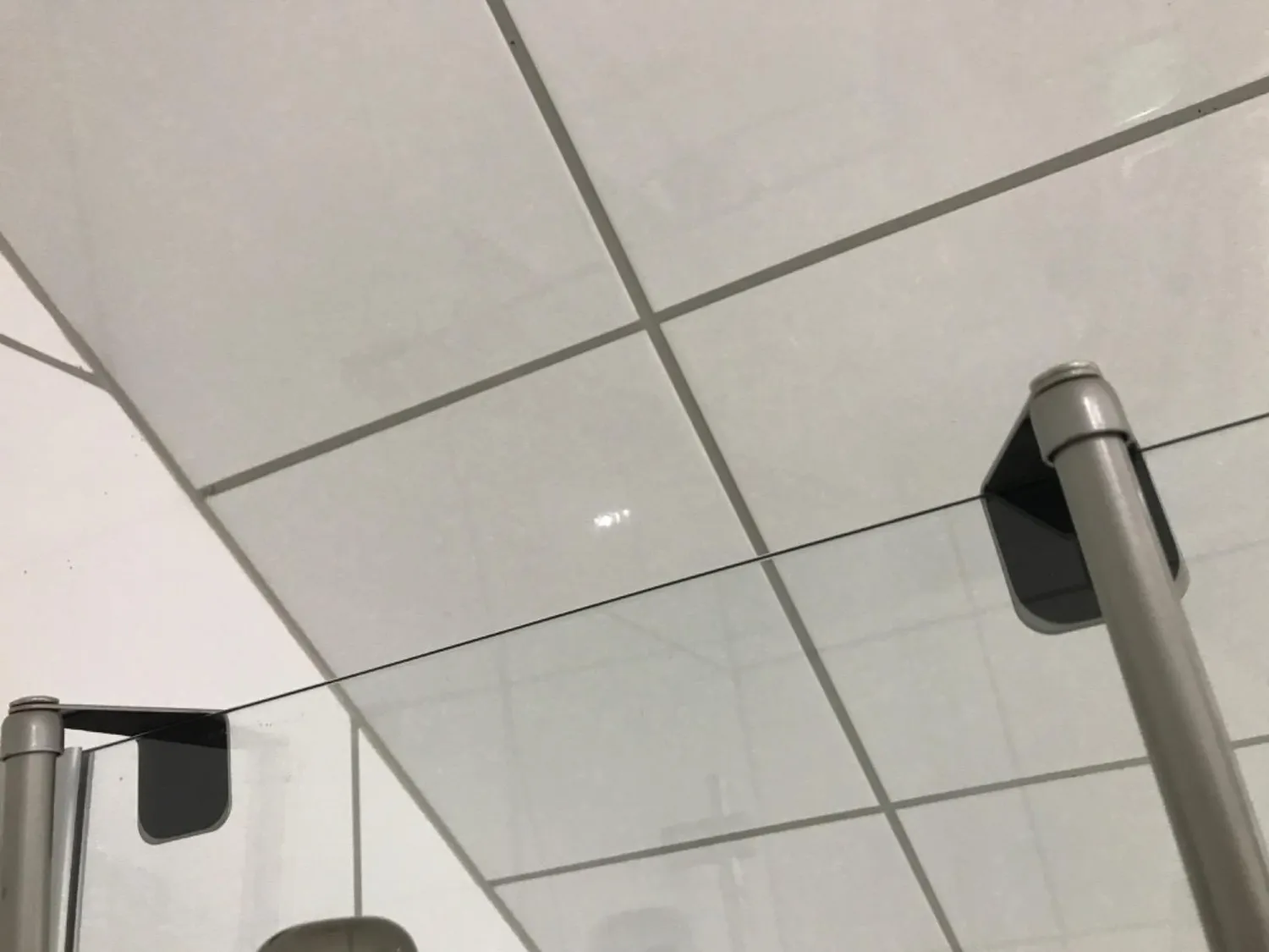 mDesign Duschablage Hängen Duschkorb mattsilber