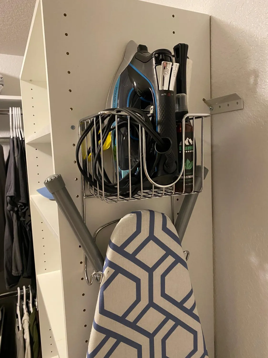 mDesign Bügelbretthalter Wand silber Metall