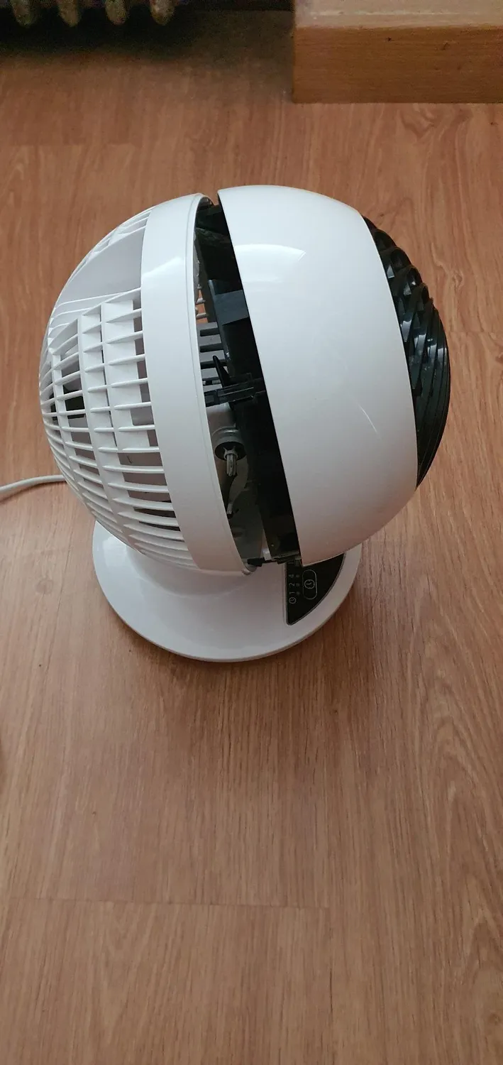 Iris Ohyama Woozoo PCF-SDC15T Tischventilator weiß 10-stufig