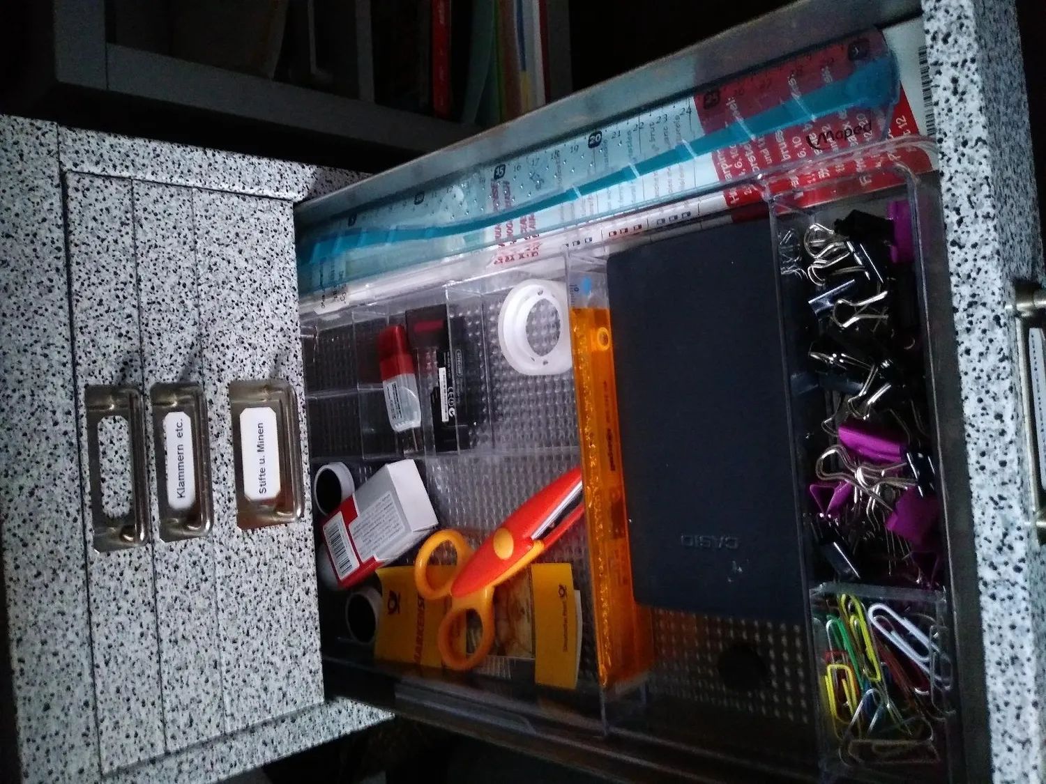 mDesign Schubladenbox Schreibtisch Organizer Hellgrau 7 Fächer