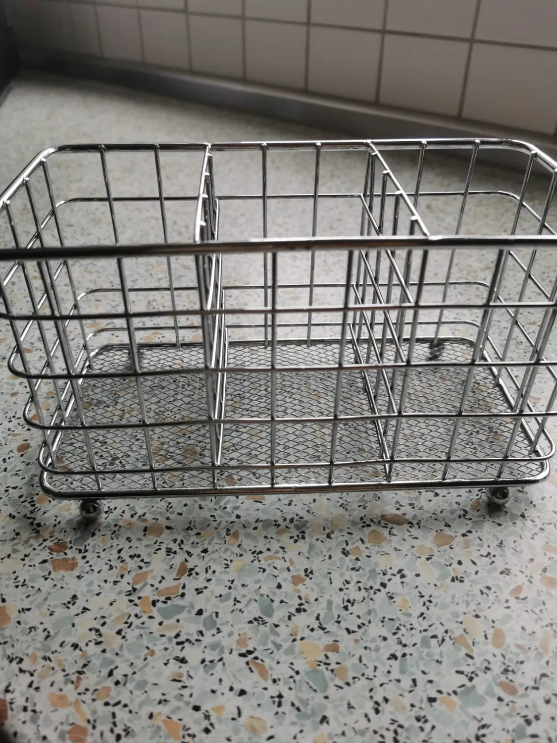 mDesign 07959MDKEU Besteckhalter Metall weiß 3 Fächer