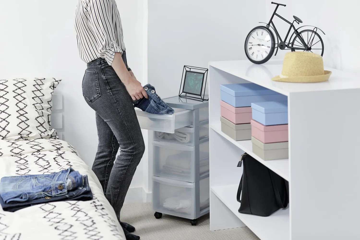 Iris Ohyama DC-322 Schubladenbox mit Rollen grau BPA-frei