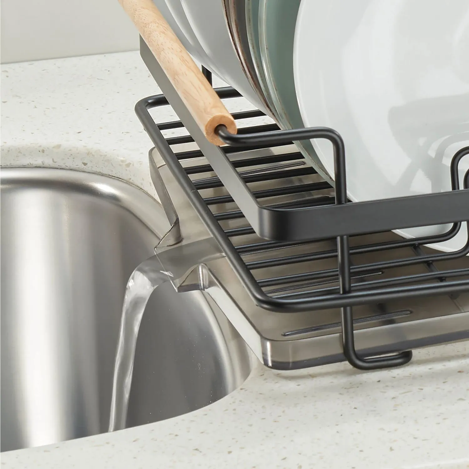 mDesign Geschirrabtropfer Metall mattschwarz mit Holzgriffen