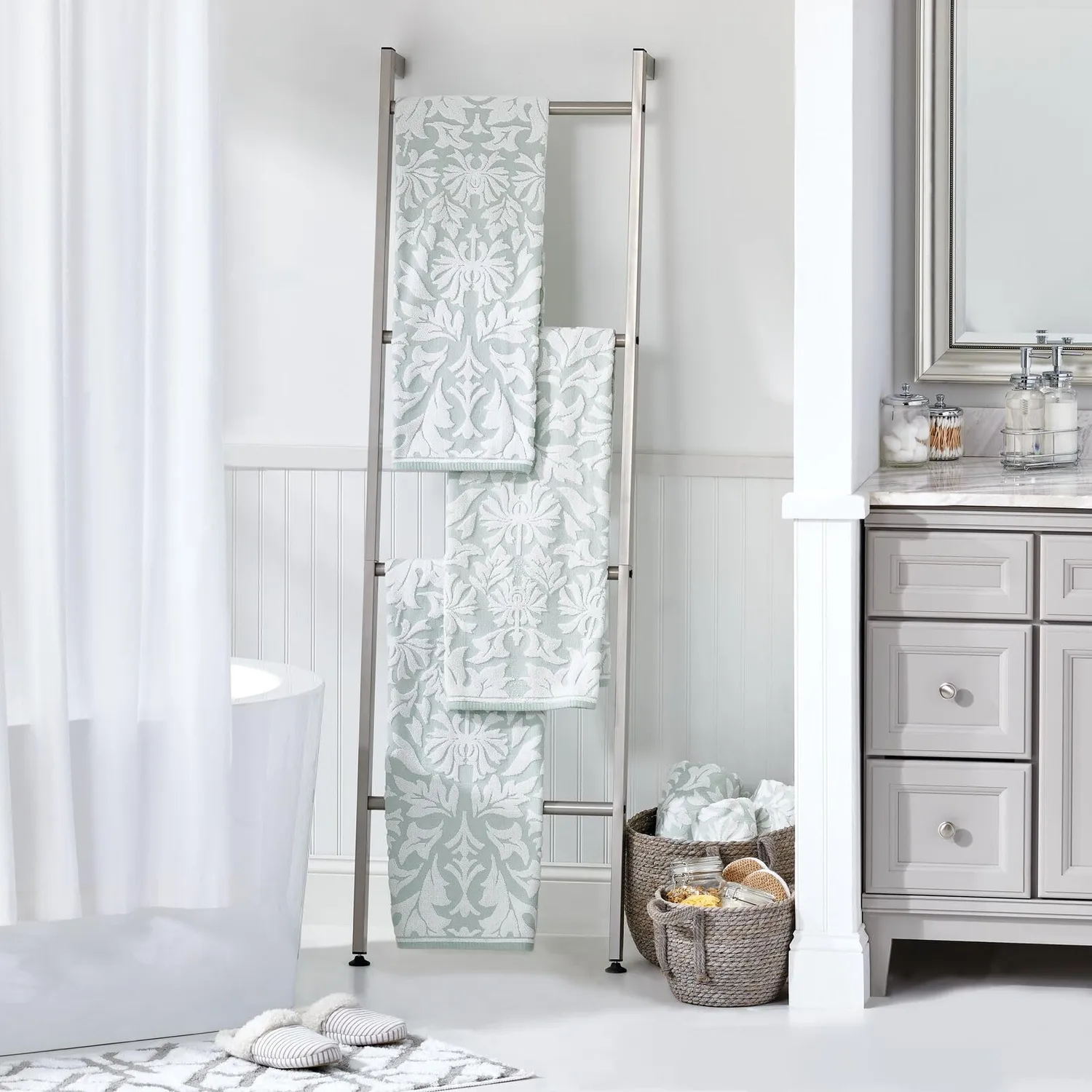 mDesign Handtuchleiter Handtuchständer beige 4 Ebenen Metall