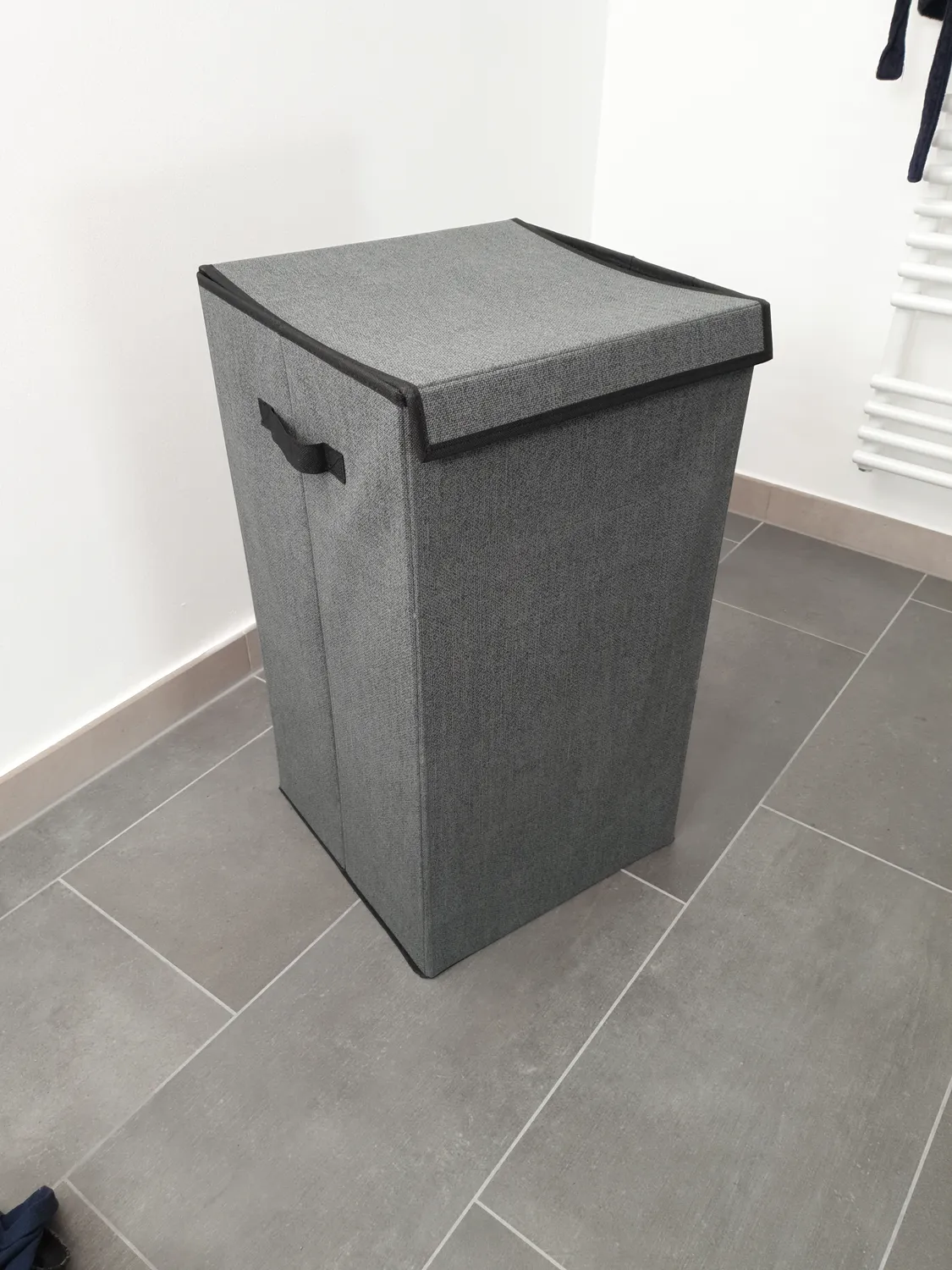 M Design Wäschekorb Polypropylen Dunkelgrau 64,1 cm mit Deckel