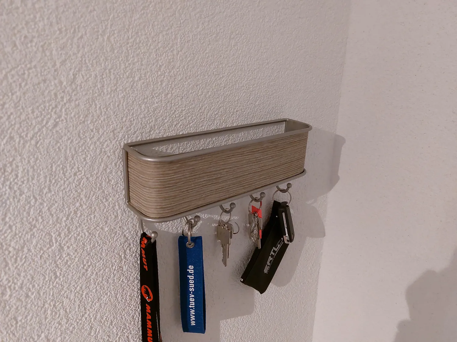 mDesign Schlüsselbrett Holz Metall bronze Palisander 5 Haken
