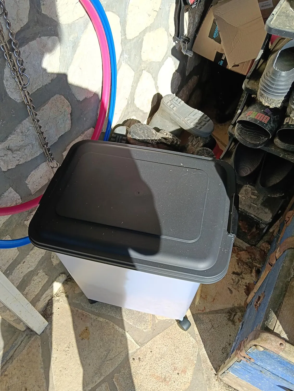 Iris Ohyama ATS-C Futterbox Weiß 45L+20L luftdicht mit Rollen