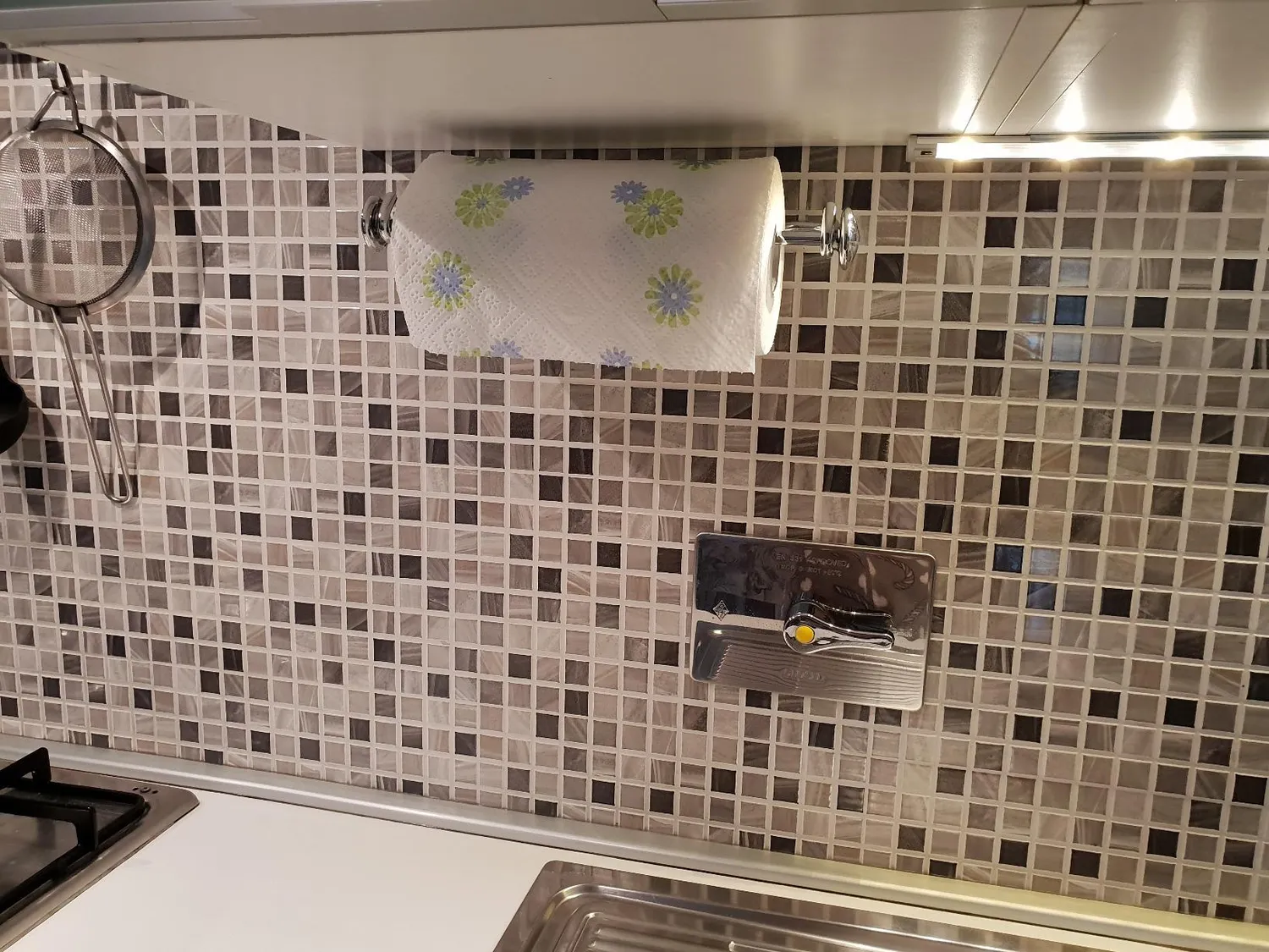 mDesign Küchenrollenhalter Wand Chrom Stahl